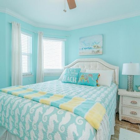 Steps To Pool And Beachamazing Views From Two Balconies Galveston Esterno foto