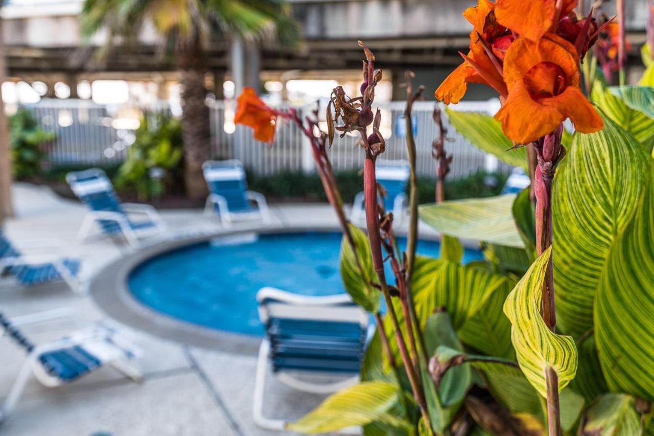 Steps To Pool And Beachamazing Views From Two Balconies Galveston Esterno foto